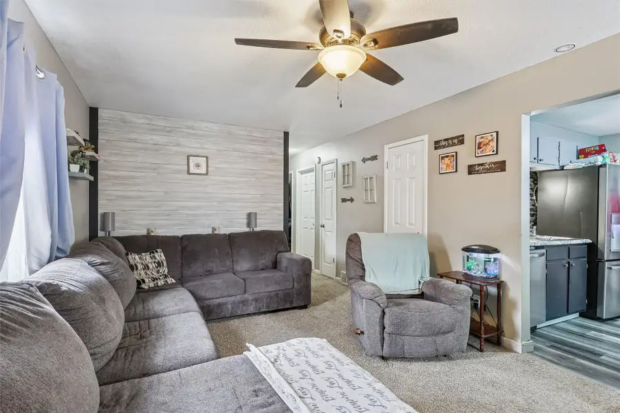 2924 Kinsey Avenue, Des Moines, IA 50317 - #2