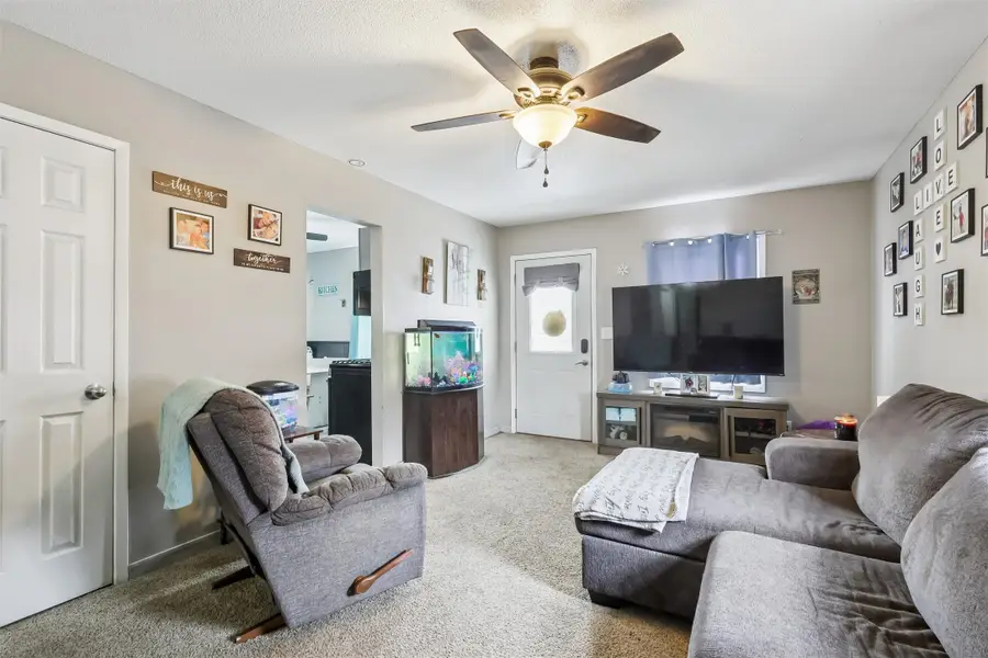 2924 Kinsey Avenue, Des Moines, IA 50317 - #3