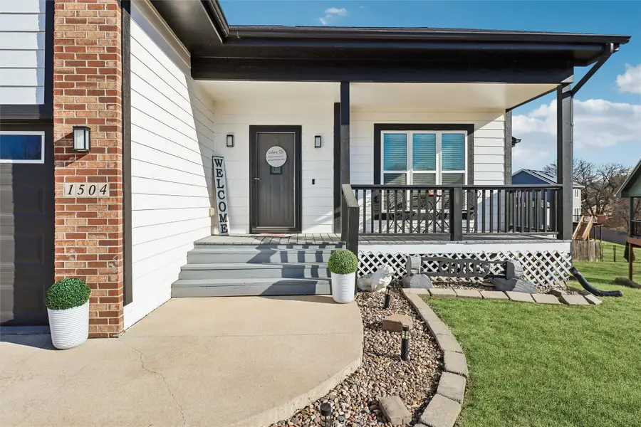 1504 W Jackson Avenue, Indianola, IA 50125 - #2