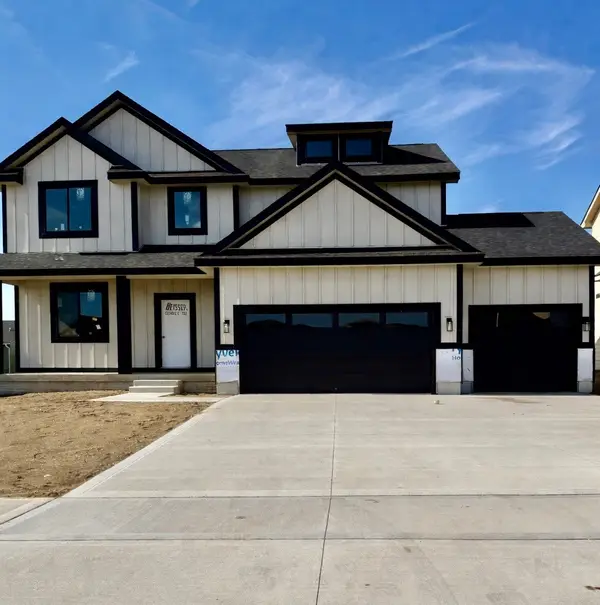 4656 177th Street, Waukee, IA 50263