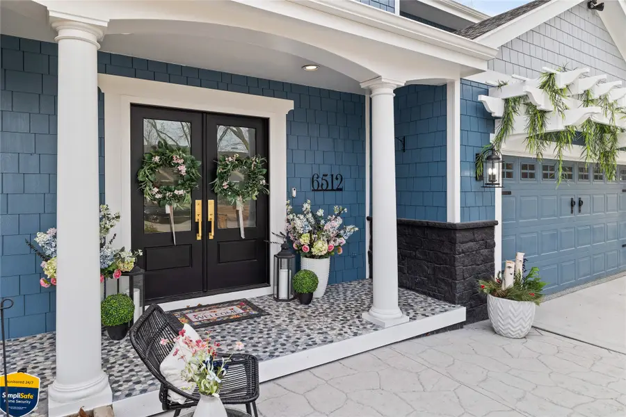 6512 N Winwood Drive, Johnston, IA 50131 - #3