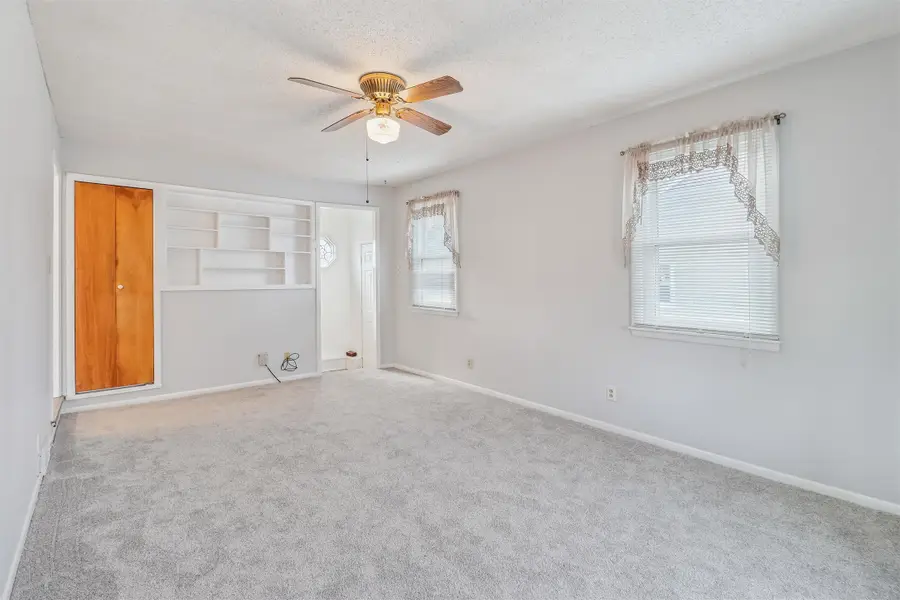 3112 Sheridan Avenue, Des Moines, IA 50310 - #2