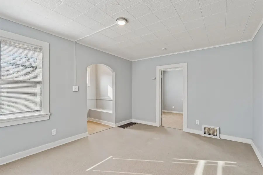 505 Kirkwood Avenue, Des Moines, IA 50315 - #3