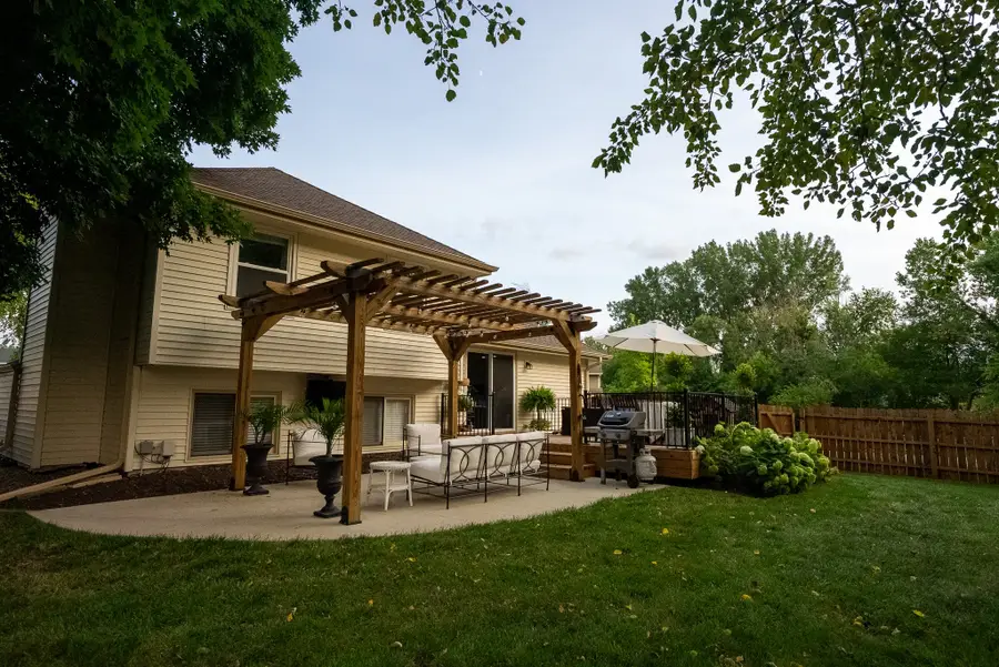 525 45th Street, West Des Moines, IA 50265 - #2