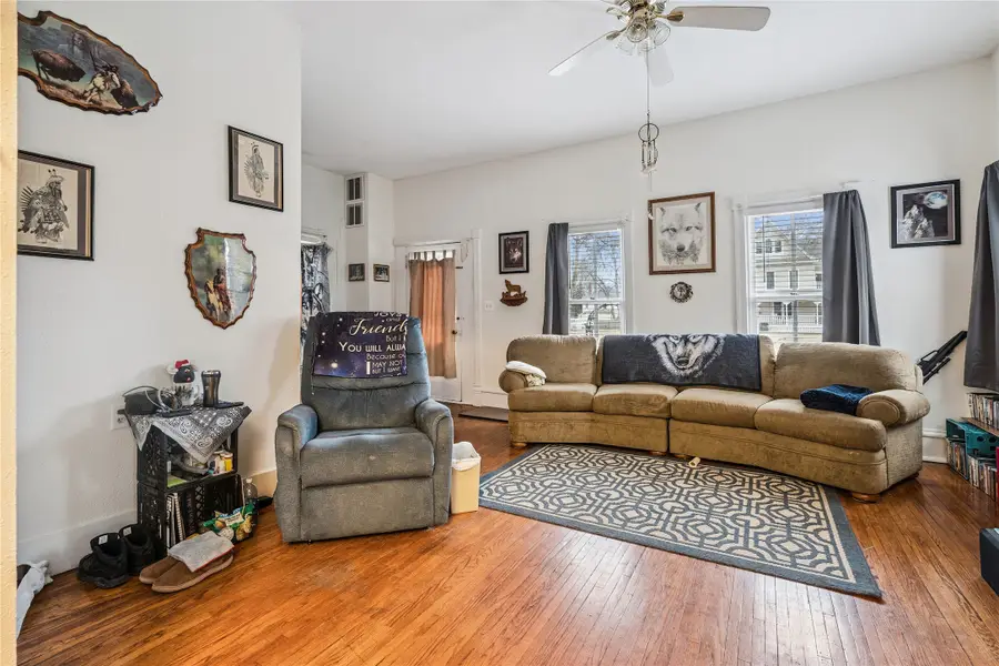 819 High Avenue E, Oskaloosa, IA 52577 - #3