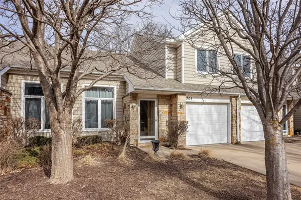 811 Burr Oaks Drive #703, West Des Moines, IA 50266