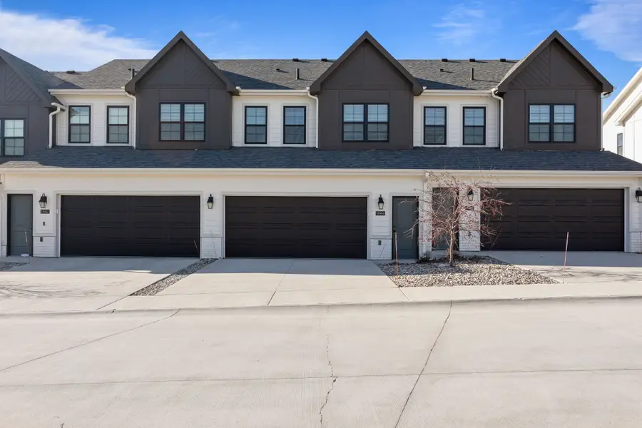 14144 Wilden Drive, Urbandale, IA 50323 - #2