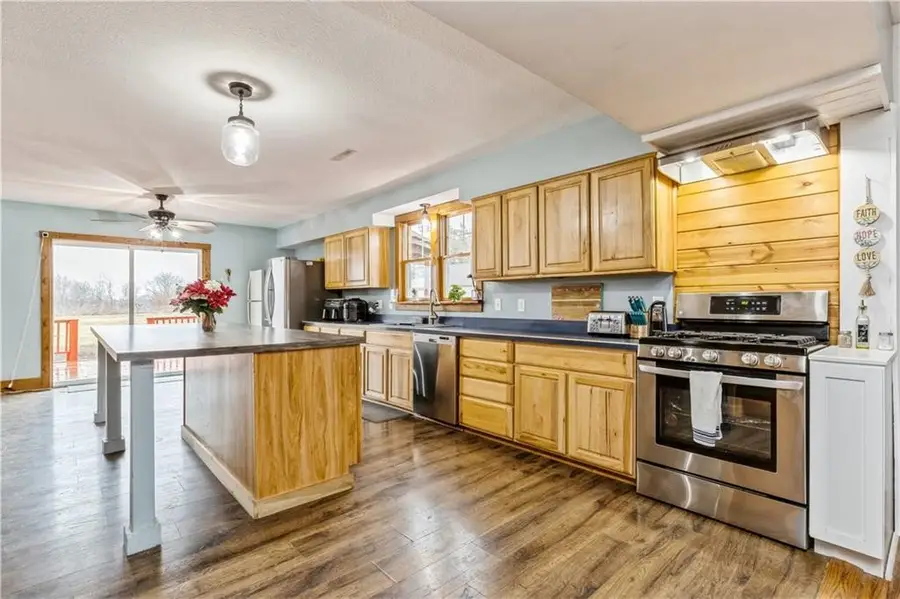 999 Mcgregor Drive, Knoxville, IA 50138 - #3