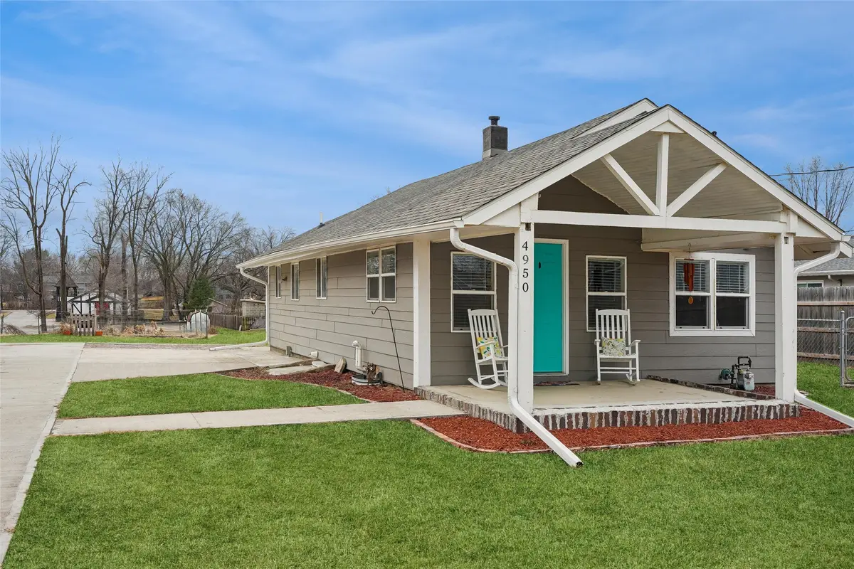 4950 NW 47th Avenue, Des Moines, IA 50310 - #1