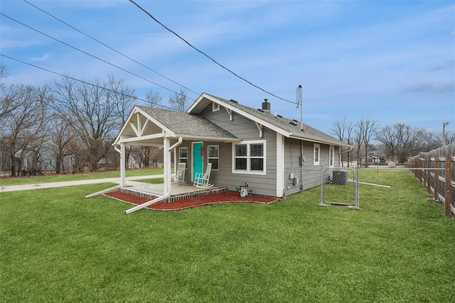 4950 NW 47th Avenue, Des Moines, IA 50310 - #2