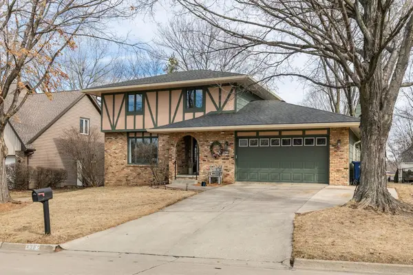 4205 98th Street, Urbandale, IA 50322