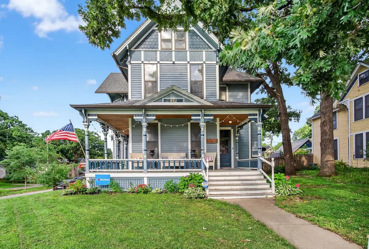 1052 26th Street, Des Moines, IA 50311 - #1