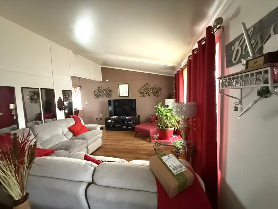 1303 E 17th Street, Des Moines, IA 50316 - #2