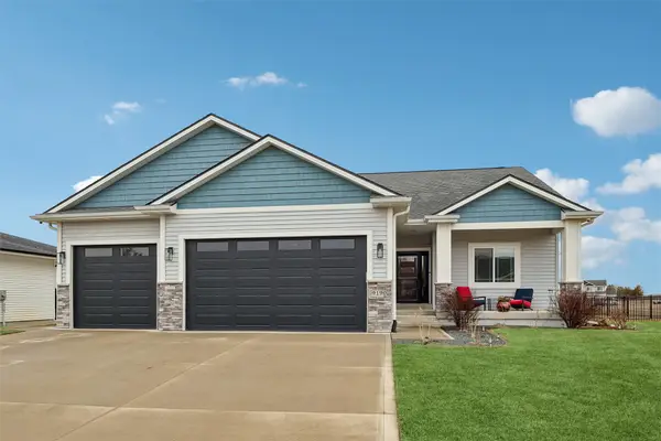 9190 Cody Drive, West Des Moines, IA 50266