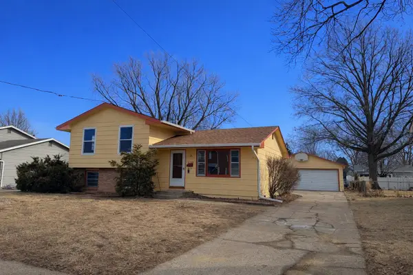 4305 69th Street, Urbandale, IA 50322