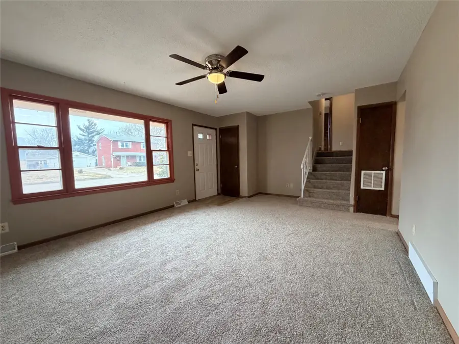 4305 69th Street, Urbandale, IA 50322 - #3