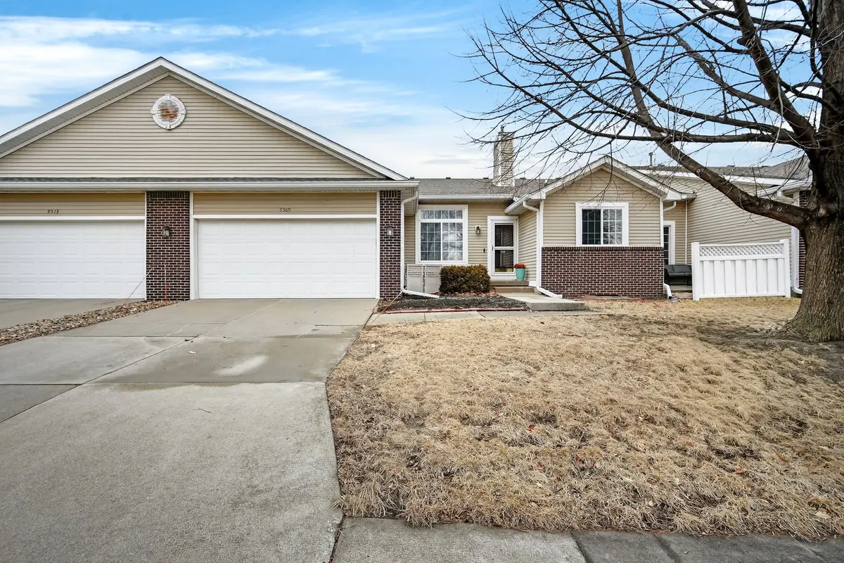 9509 Maple Lane, Johnston, IA 50131 - #1