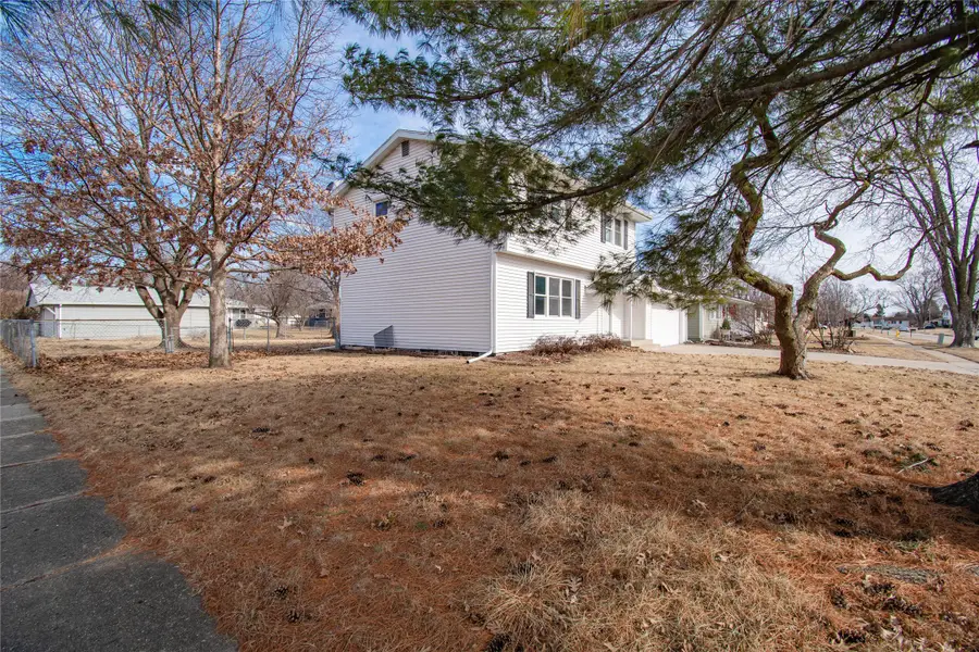 195 Gray Avenue, Waukee, IA 50263 - #3