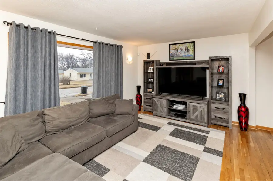 633 Greenfield Parkway, Des Moines, IA 50320 - #3