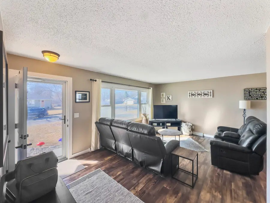 715 Stuart Street, Carlisle, IA 50047 - #3