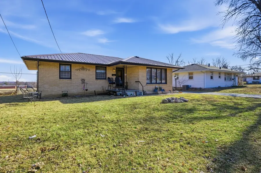 3207 E 26th Street, Des Moines, IA 50317 - #2