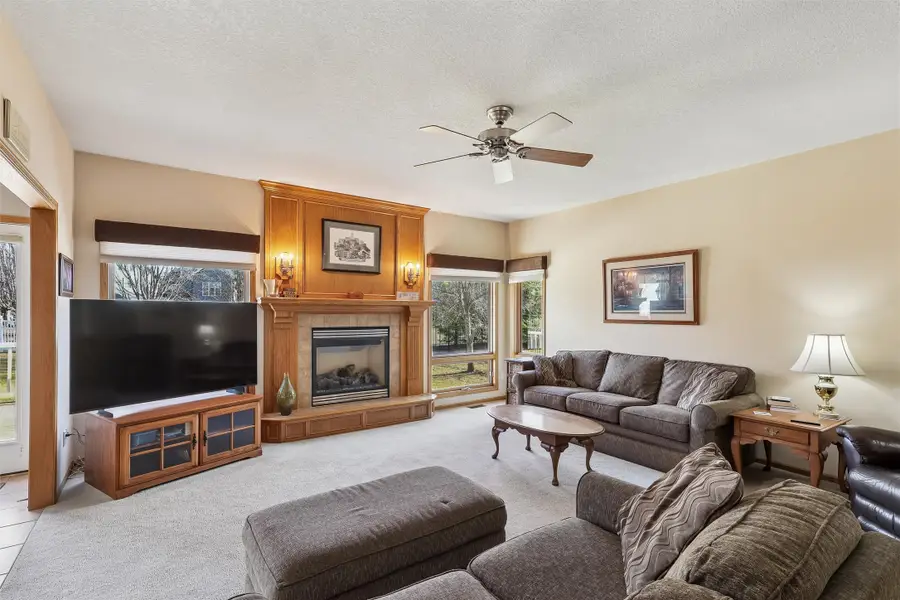 2911 160th Street, Urbandale, IA 50323 - #2