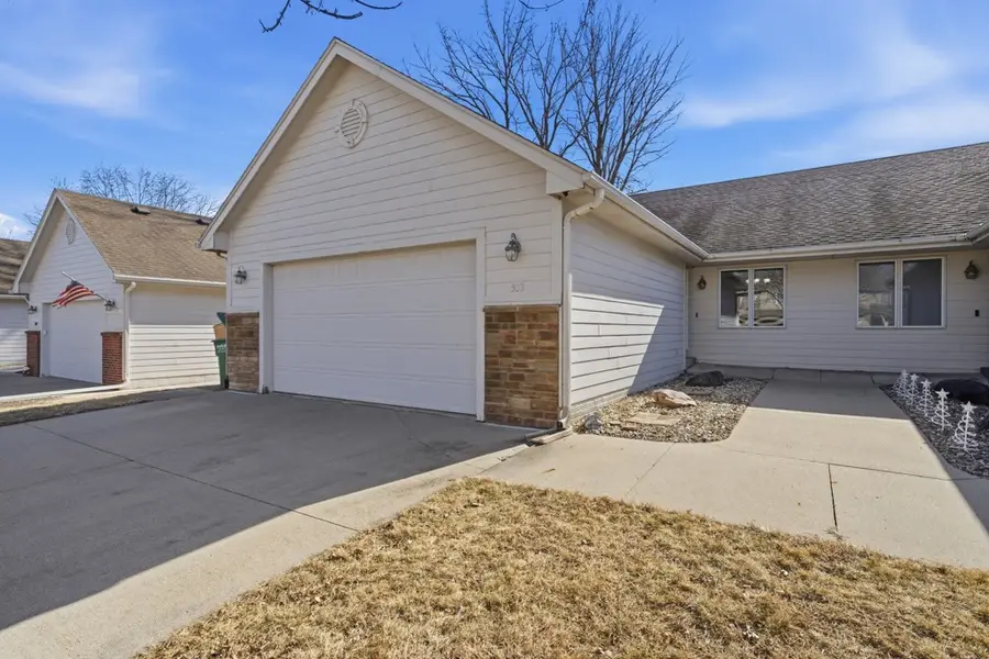 303 SE 30th Street, Ankeny, IA 50021 - #2