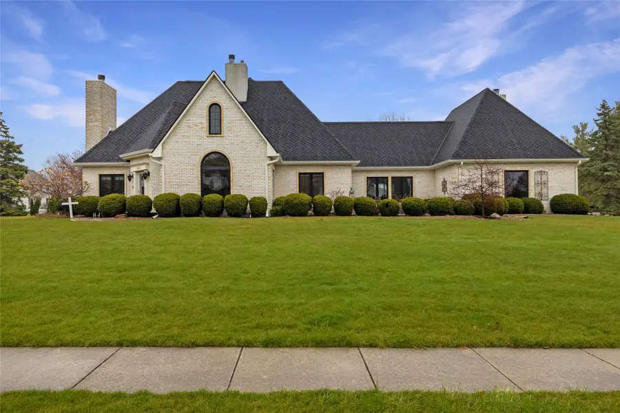 13953 Lake Shore Drive, Clive, IA 50325 - #3