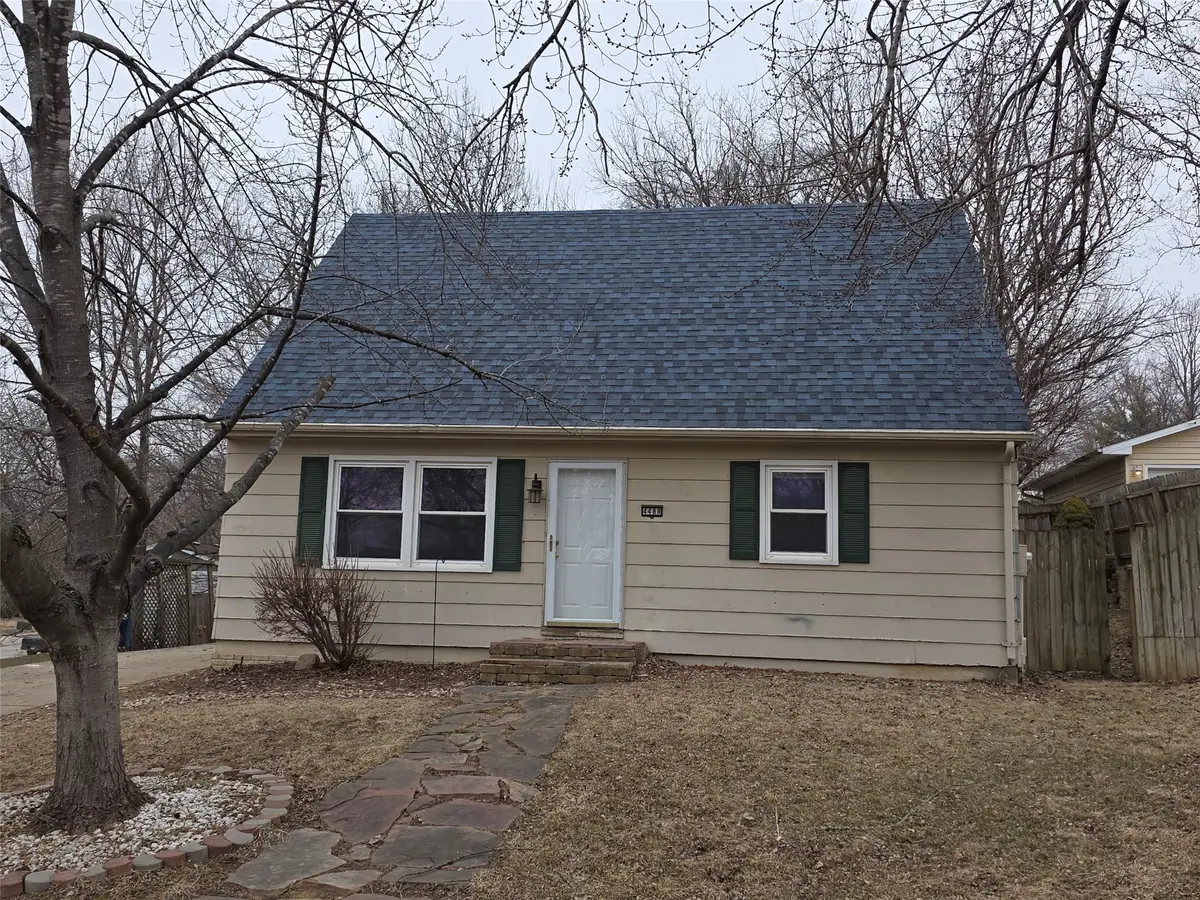 4488 Independence Drive, Pleasant Hill, IA 50327 - #1