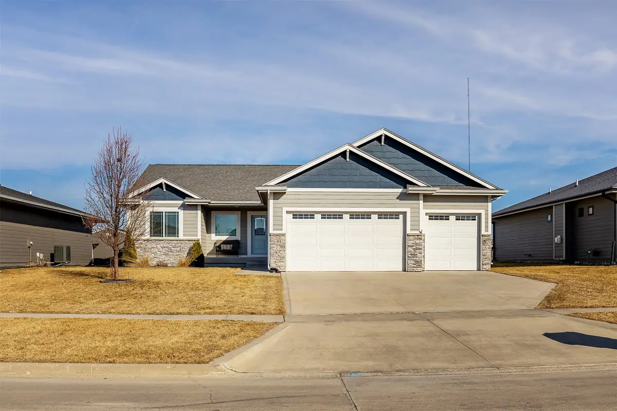 301 31st Street Se, Altoona, IA 50009 - #1