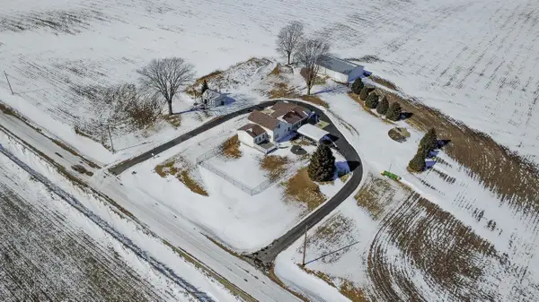 7426 S 96th Avenue W, Prairie City, IA 50228