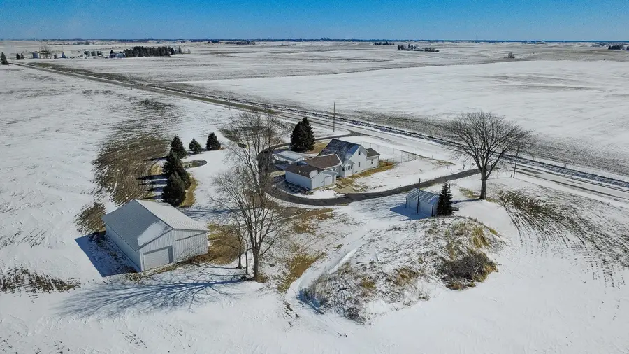 7426 S 96th Avenue W, Prairie City, IA 50228 - #2