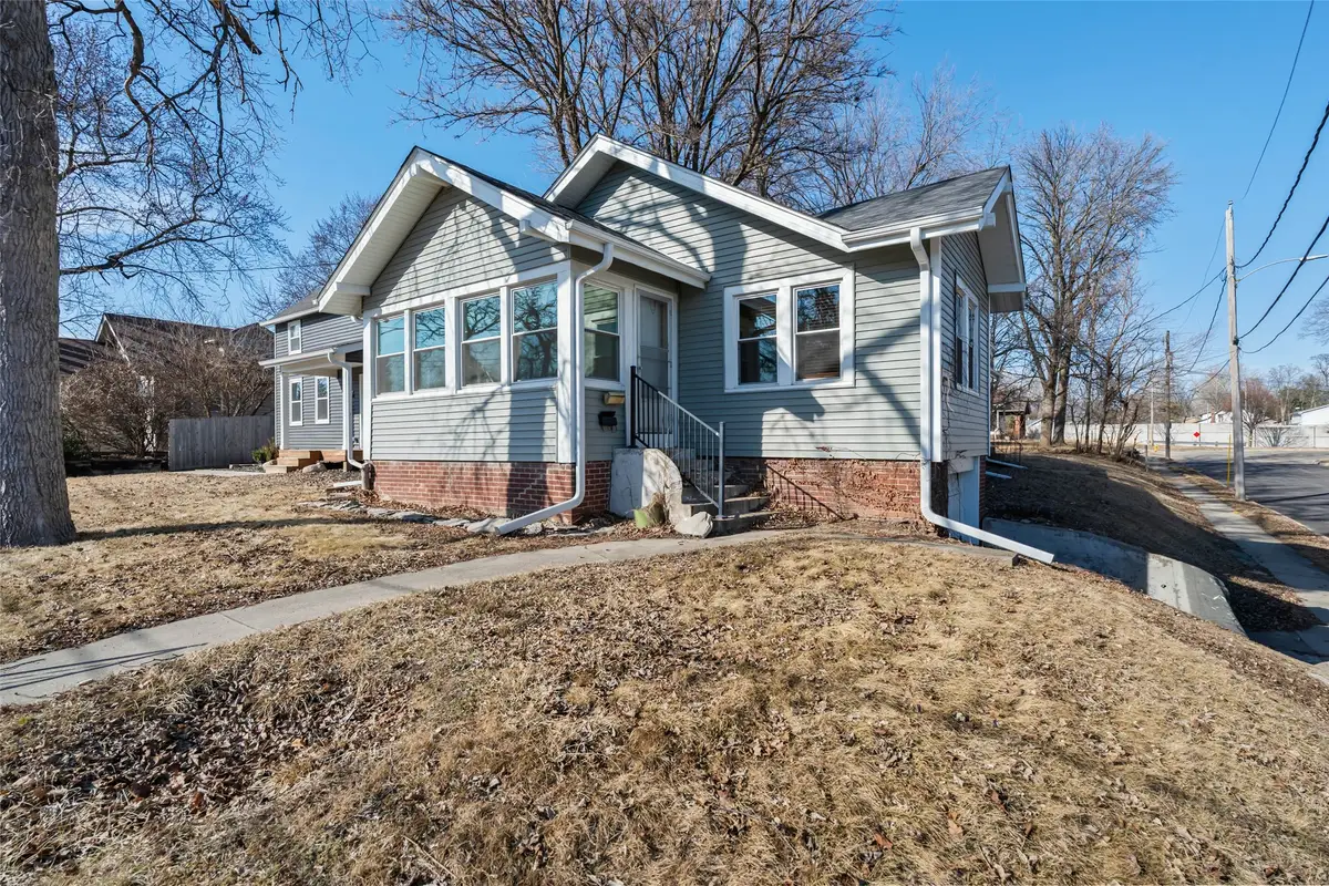 3001 Center Street, Des Moines, IA 50312 - #1