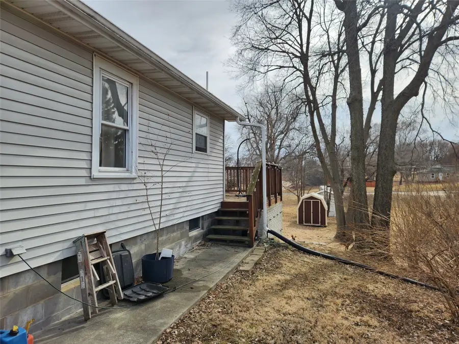 918 W Washington Street, Knoxville, IA 50138 - #3