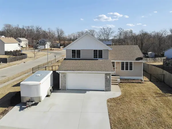 2907 E 43rd Street, Des Moines, IA 50317