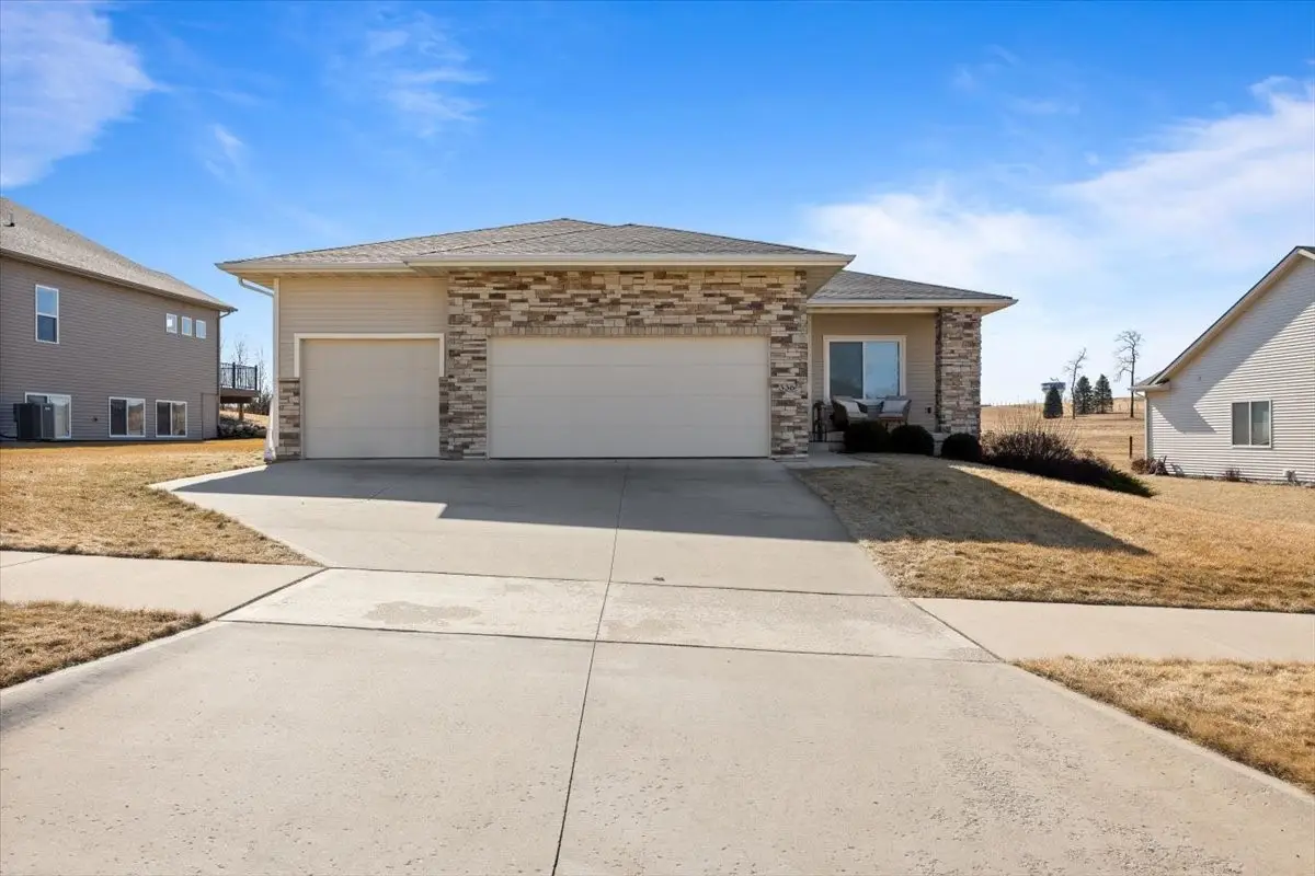 336 W High Road, Norwalk, IA 50211 - #1