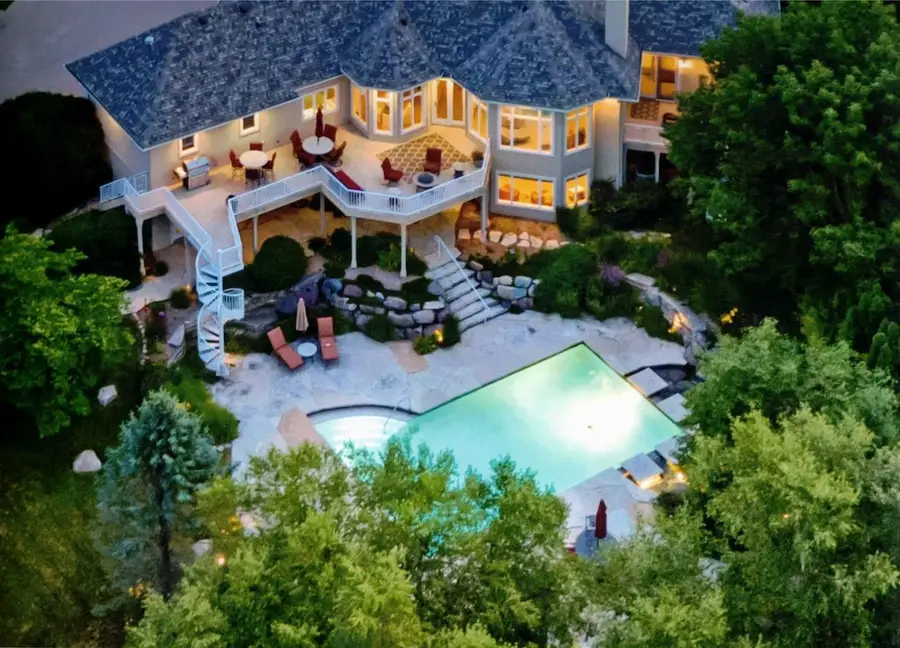 1610 Burr Oaks Drive, West Des Moines, IA 50266 - #2