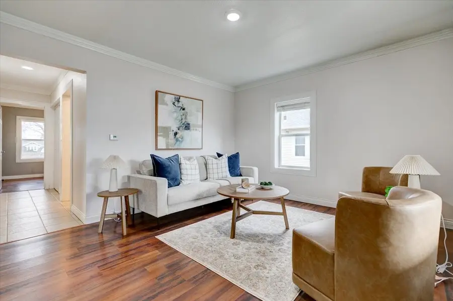 724 S 4th Avenue E, Newton, IA 50208 - #2