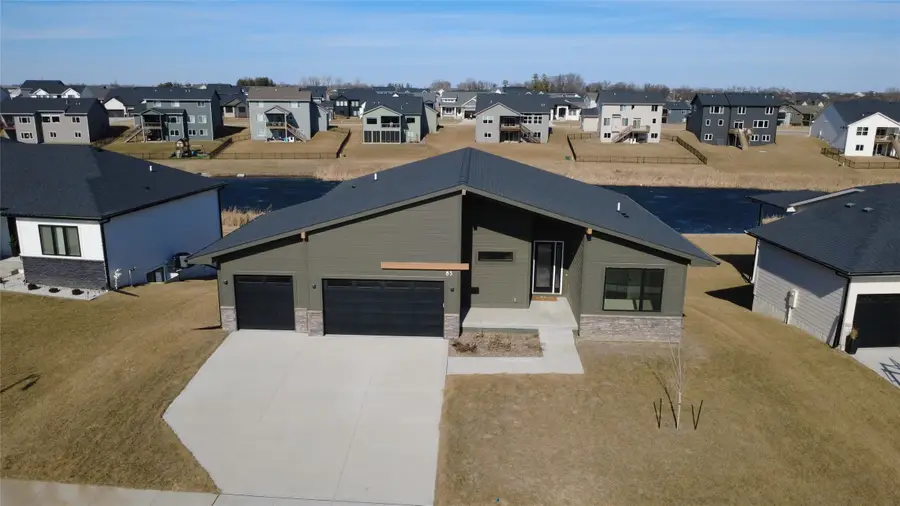 85 NW Alderleaf Drive, Waukee, IA 50263 - #2