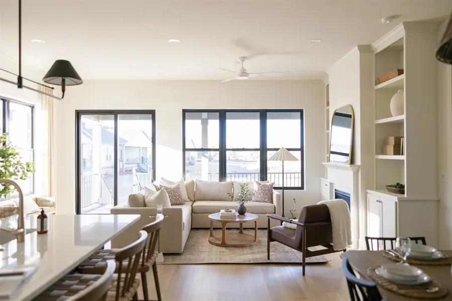 191 S Zinnia Avenue, West Des Moines, IA 50266 - #3