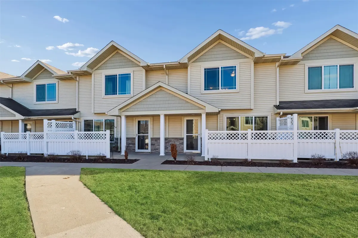 8601 Westown Parkway #28105, West Des Moines, IA 50266 - #1