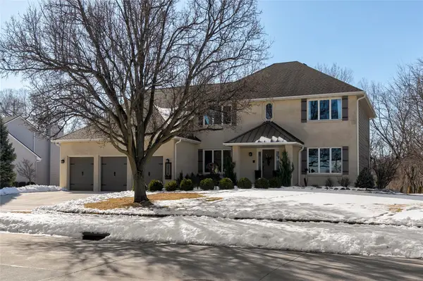 2716 Jordan Grove, West Des Moines, IA 50265