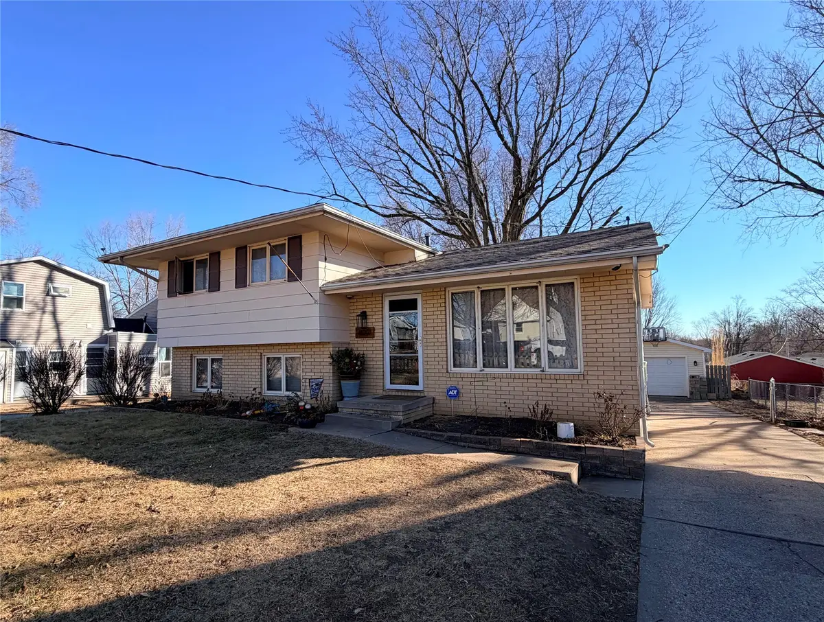 4127 55th Street, Des Moines, IA 50310 - #1