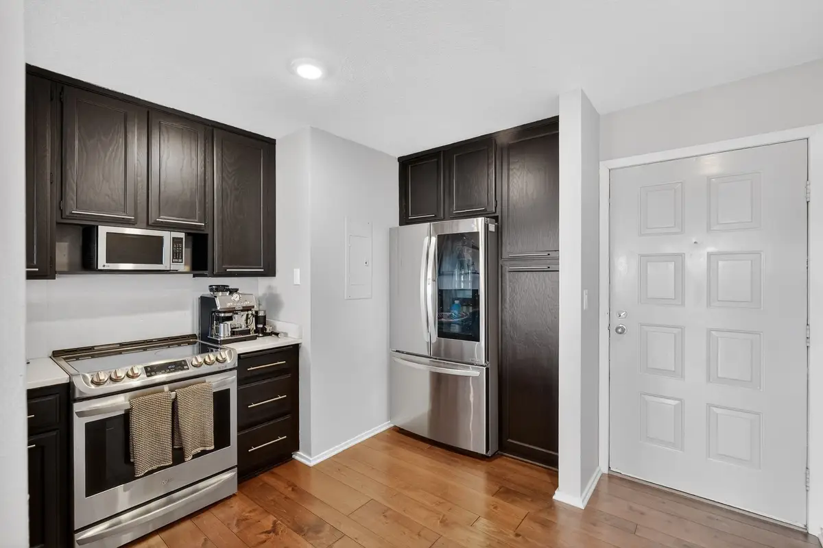 300 Walnut Street #604, Des Moines, IA 50309 - #1