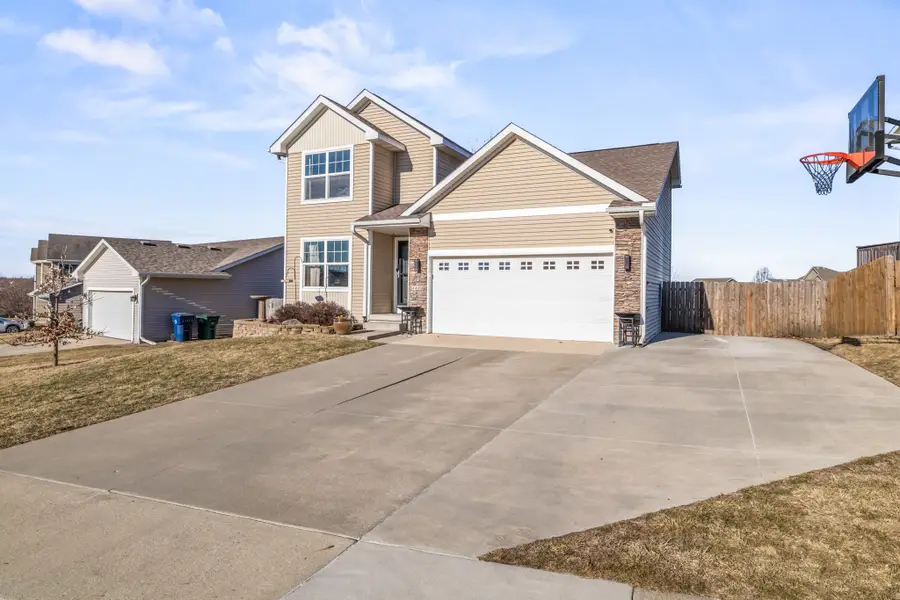 4404 146th Street, Urbandale, IA 50323 - #2