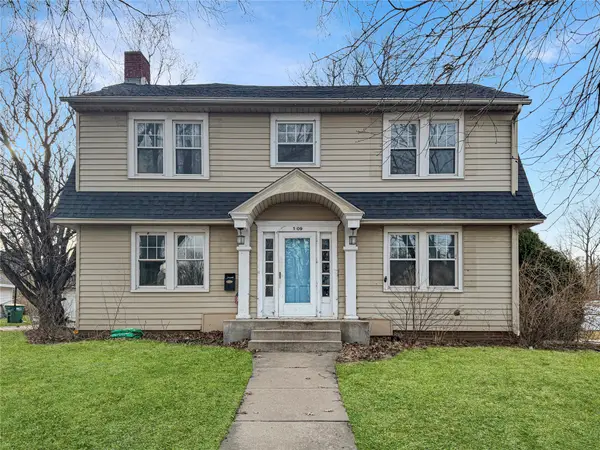 1109 N Howard Street, Indianola, IA 50125