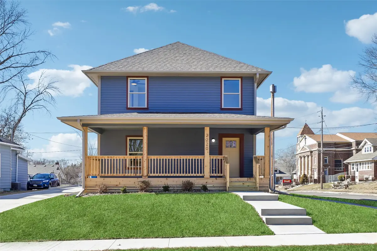 2220 E 13th Street, Des Moines, IA 50316 - #1