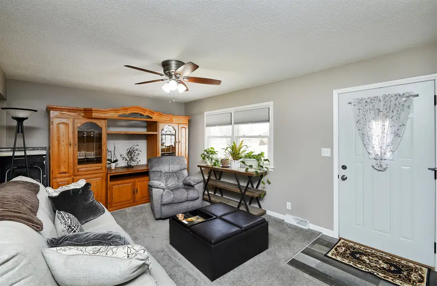 2607 E 38th Street, Des Moines, IA 50317 - #3