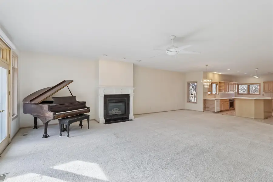 1104 Glen Oaks Drive, West Des Moines, IA 50266 - #3