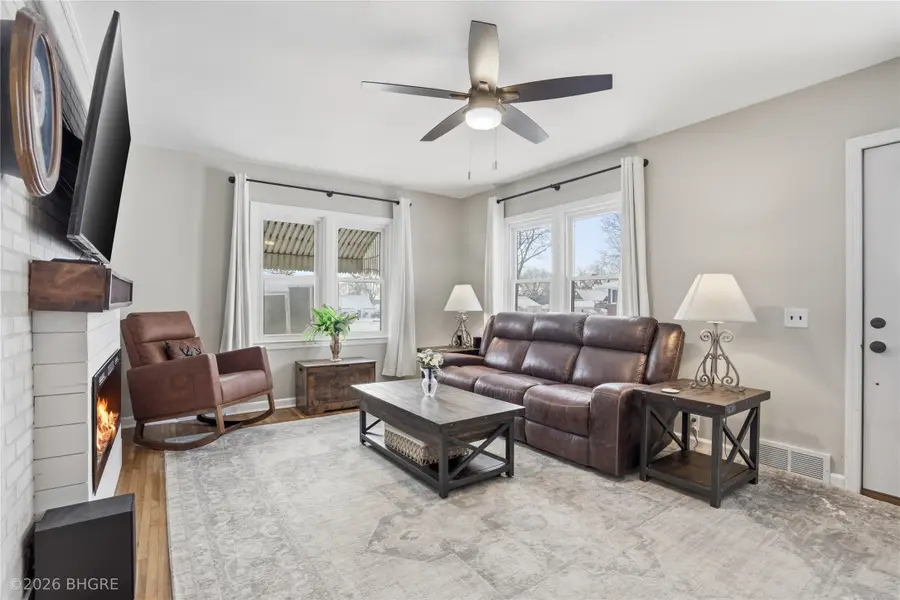 135 Park Street, Carlisle, IA 50047 - #3